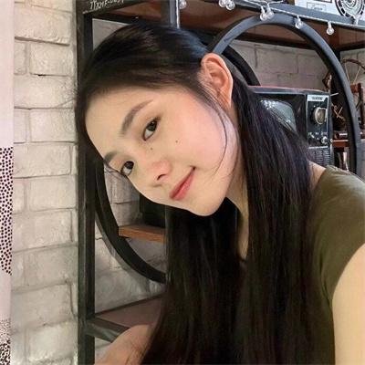 黑色池塘